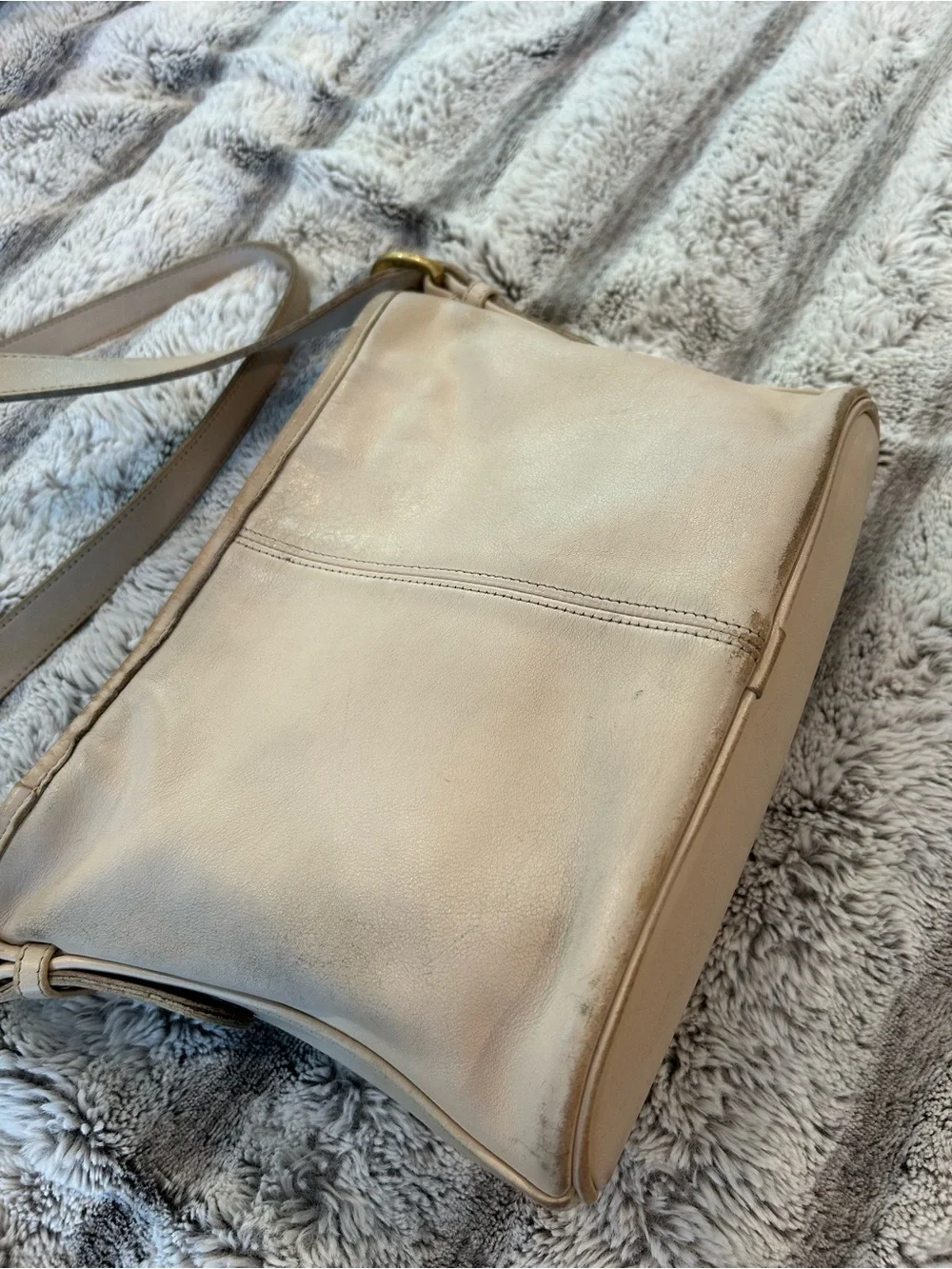 Vintage Coach 4143 - Worth Crossbody bag in Bone with Golden Hardware